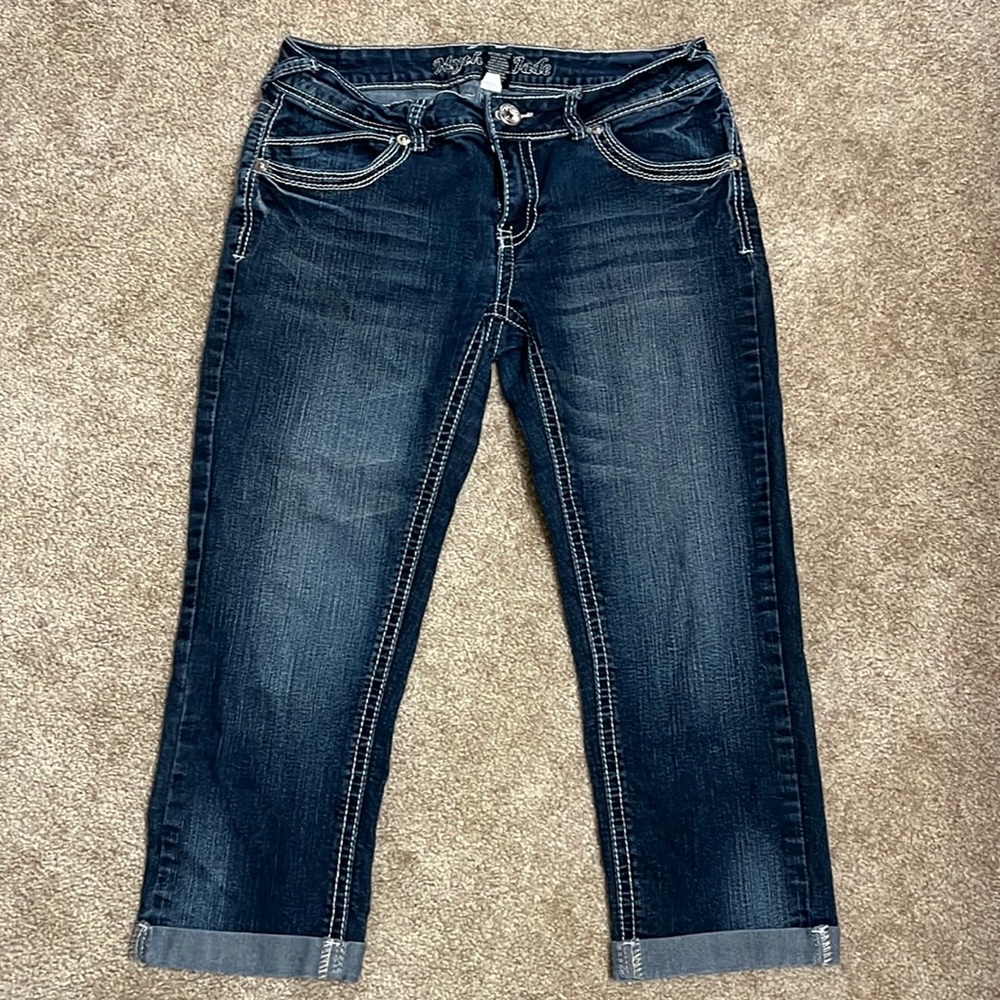 Myth of Jade capris